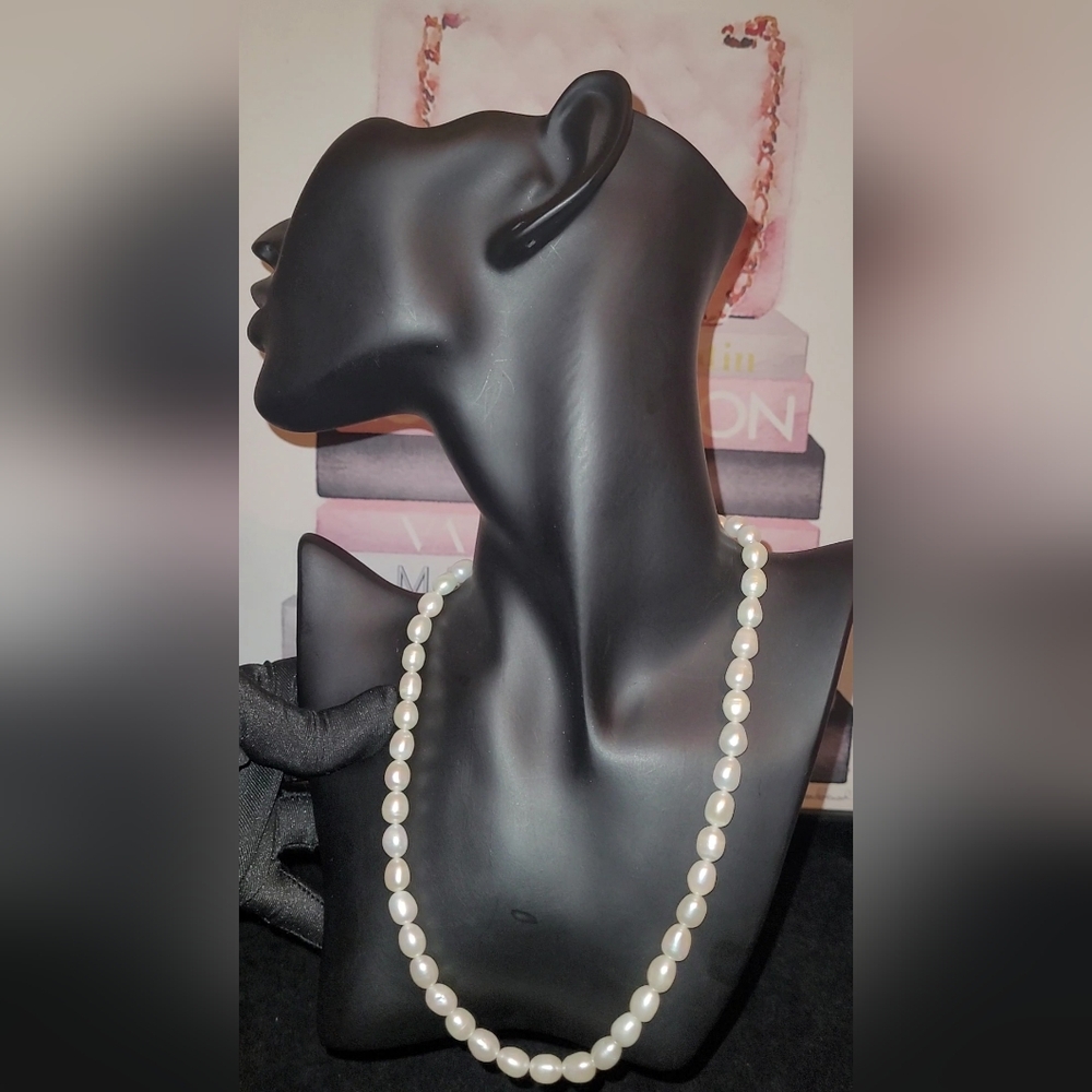 VINTAGE GENUINE PEARL CULTURE ✨️ EUC(ALREADY CLEANED POLISHED)EUC - Picture 9 of 10